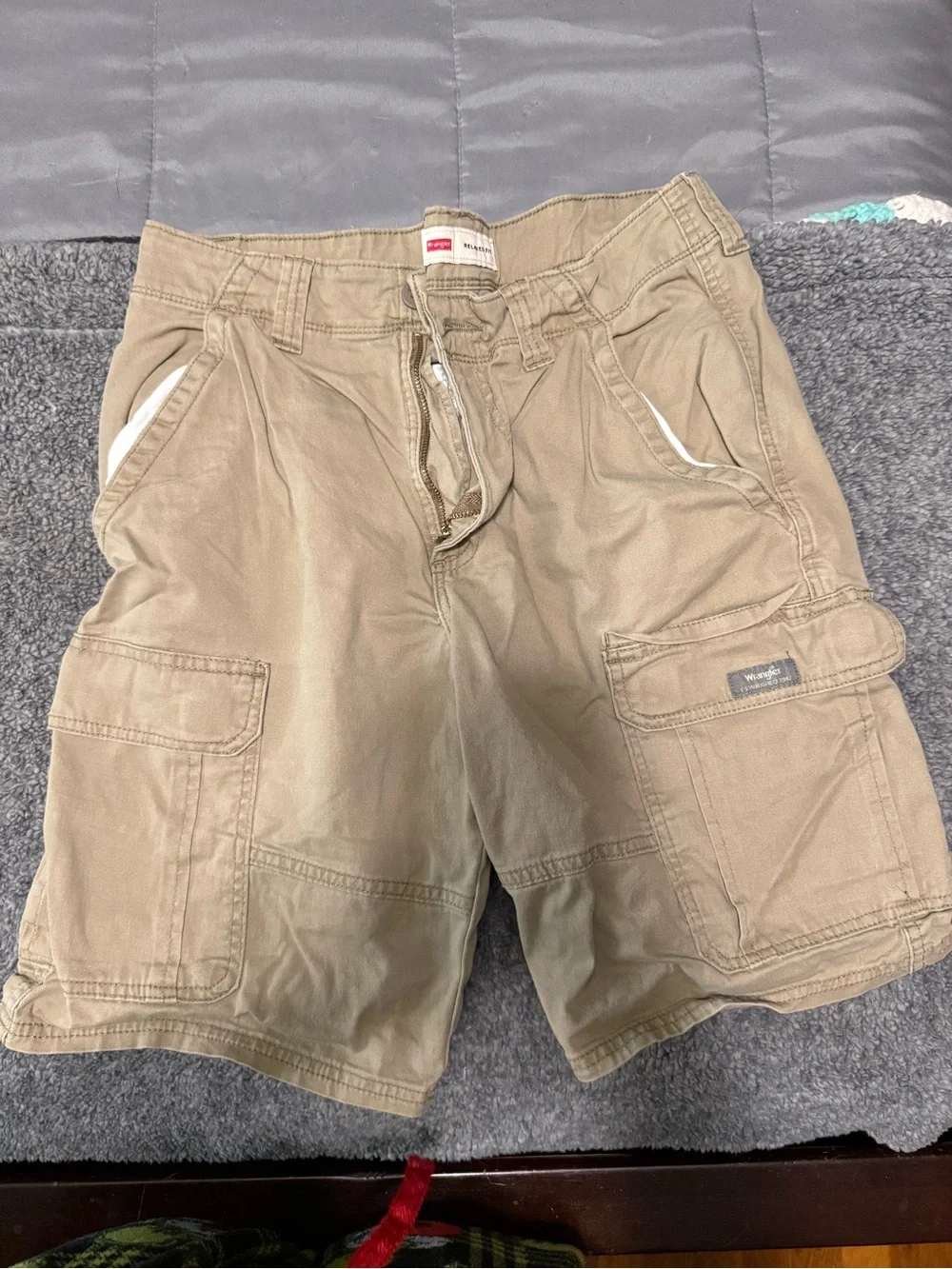 Wrangler Men's Tan Cargo Shorts - Multiple Pocket Utility